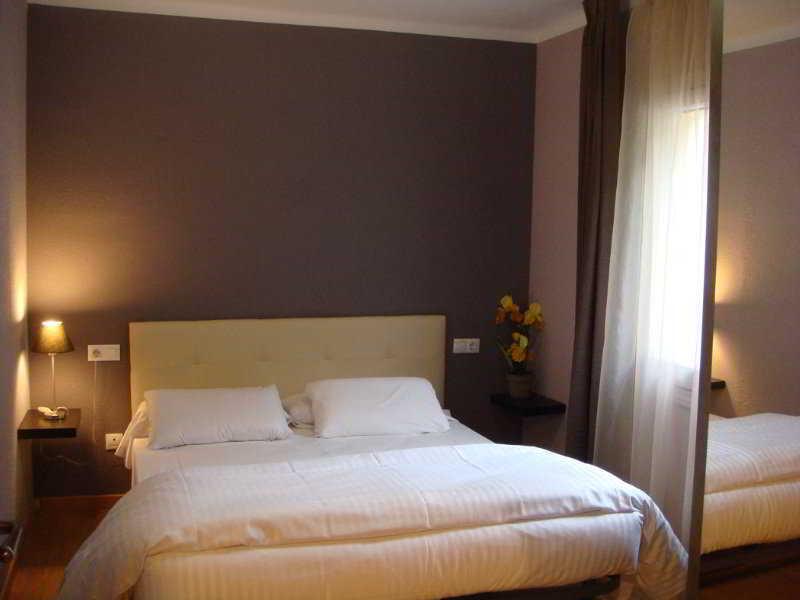 Hotel Arbre De Neu Енкамп Екстериор снимка
